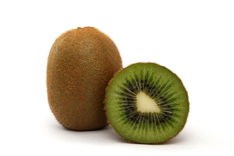 奇異果果皮營養豐富，紐西蘭人還把連皮吃當常態。圖片來源／ingimage