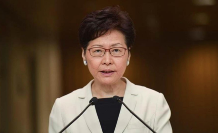 香港即將離任的行政長官林鄭月娥說，香港不會在7月1日之前收緊防疫措施。中新社