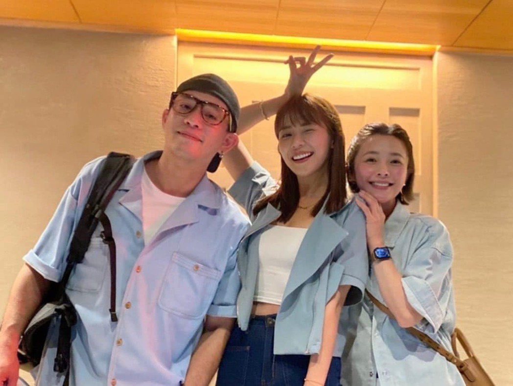 Junior(左起)、林萱瑜、吳婉君聚會穿搭有默契。圖／摘自臉書
