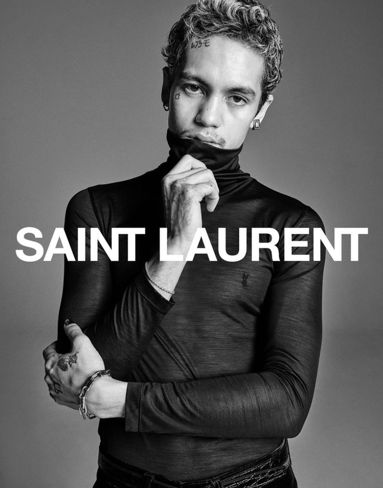 Saint Laurent官方IG貼出了兩組最新的秋季形象照，一張是由《高校18禁》男星Dominic Fike演繹。圖／摘自IG