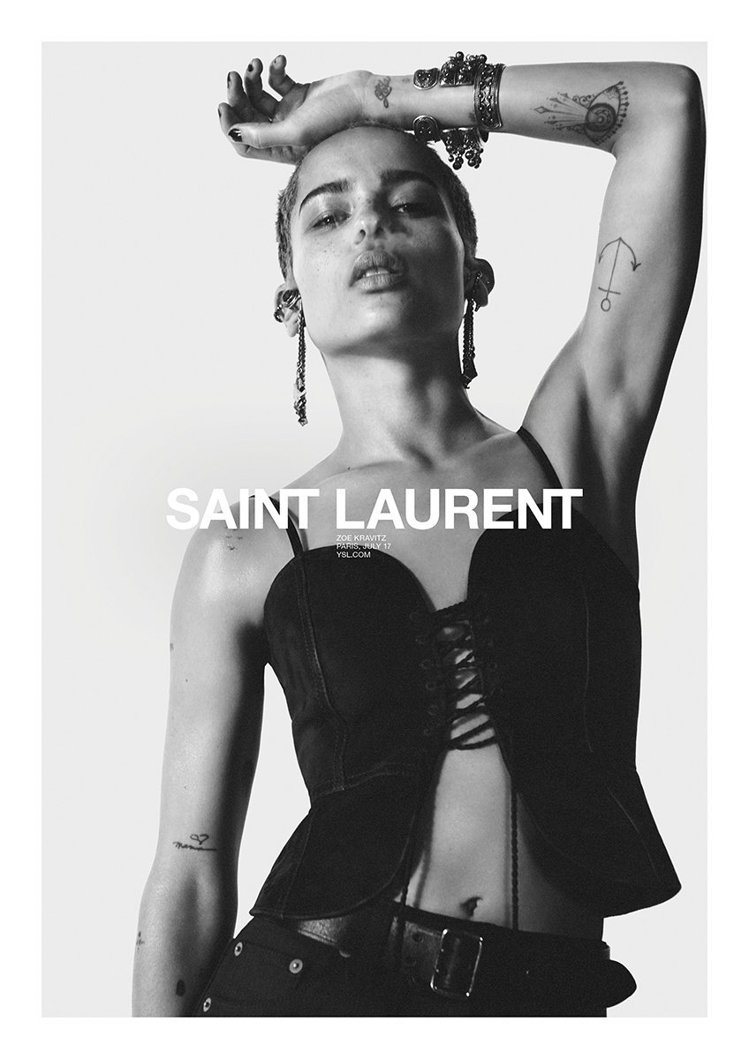 柔伊克拉維茲上一次入鏡Saint Laurent服裝廣告已經是2018年的事了。圖／摘自Twitter