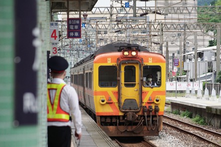 台鐵及台北捷運皆盼政府能考量給予對應補貼，或是給予不同訂價策略。記者盧逸峰／攝影