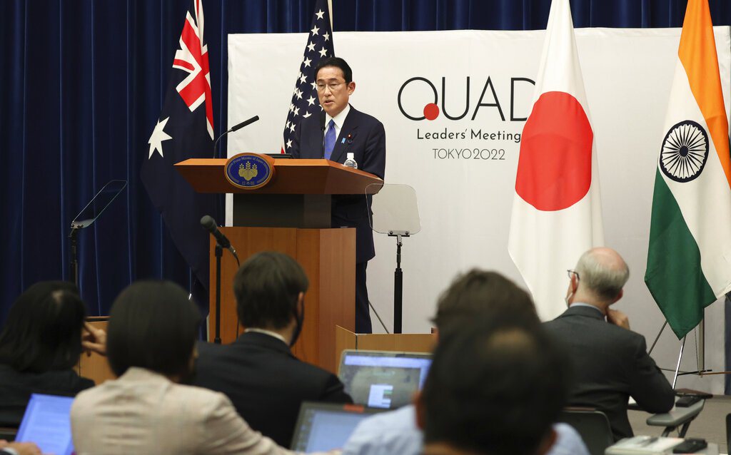 日本首相岸田文雄於四方安全對話（Quad）結束後發表談話。 圖／美聯社