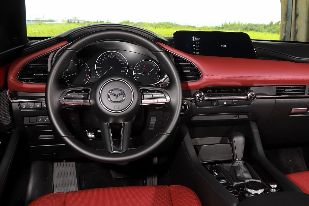 Mazda3 e-SKYACTIV X Edition將7.0吋全彩數位儀錶、8...