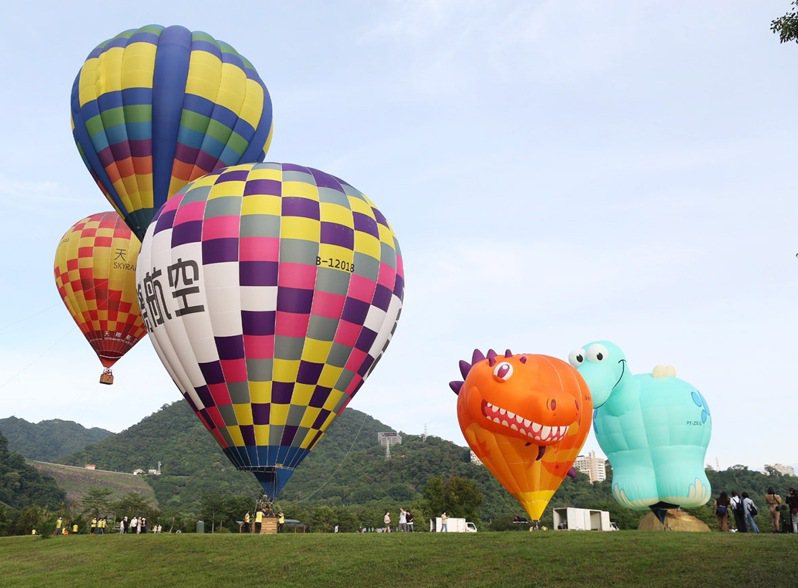 桃園石門水庫熱氣球嘉年華今年恢復舉辦。圖／市府觀旅局提供