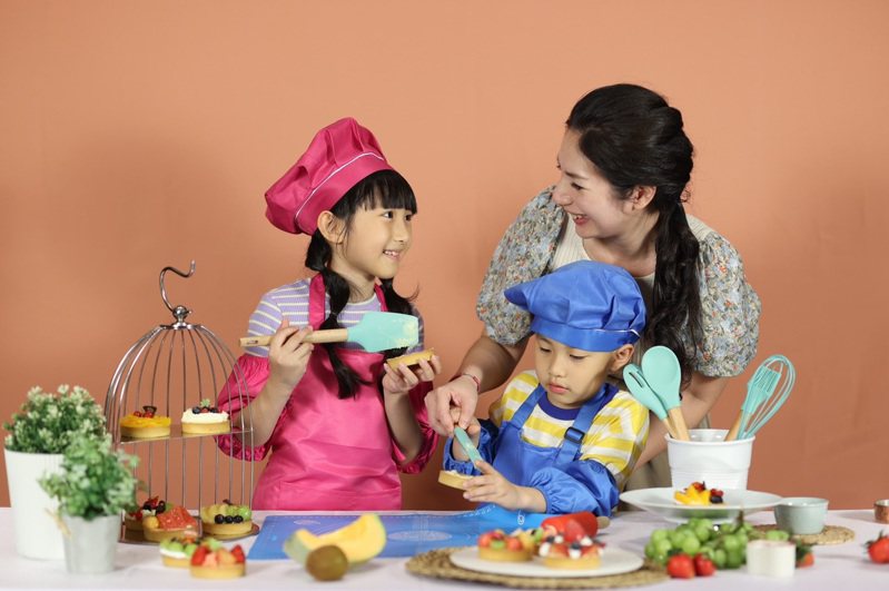 台北花園大酒店推出各種體驗版的夏日親子派對住房專案。圖／台北花園提供