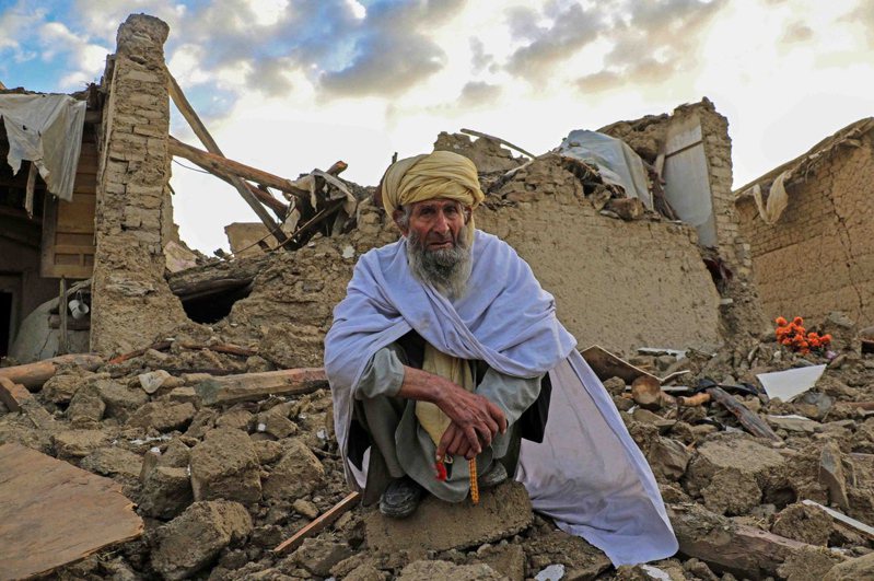 阿富汗東部22日發生規模6.1強震，造成最少1,100人死亡、1,650人受傷。歐新社