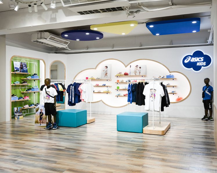 ASICS台北旗艦店地下一樓，也被品牌規劃成童裝專屬區域與親子共玩區。圖／ASICS提供
