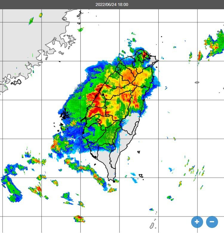 中央氣象局今日18時05分持續發布豪雨特報，範圍包括中部6縣市，從雷達回波圖可看...