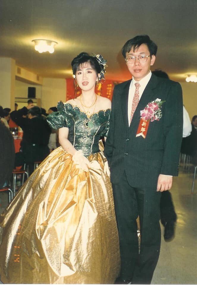 台北市長柯文哲（右）是新竹人，就是在家欣樓結婚宴客。圖／取自高虹安臉書