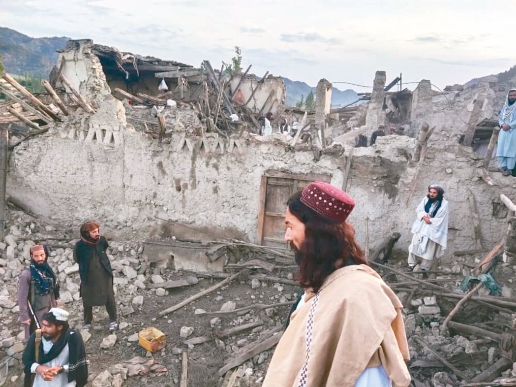 規模5.9強震造成阿富汗1,500民眾死亡、數千人受傷，陸方宣布捐贈2.2億元緊...