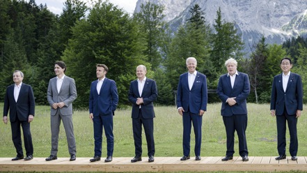 為期三天的七大工業國集團（G7）峰會26日在德國登場，聚焦俄烏戰爭及其造成的能源短缺和糧食危機，目前已宣布禁止從俄羅斯進口黃金，擴大對俄制裁。美聯社