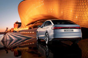 傳統車廠的逆襲？福斯集團 CEO 揚言於 2025 年電動車銷量超越特斯拉！
