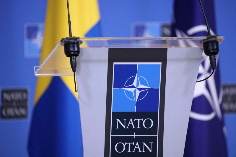 莫斯科當局今天表示，在馬德里舉行的北大西洋公約組織（NATO）峰會證明北約正試圖遏制俄羅斯，俄國將芬蘭和瑞典申請加入北約視為一個「破壞穩定」因素。法新社