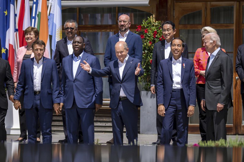 七大工業國（G7）領袖在德國巴伐利亞艾茂山莊舉行高峰會，如何確保能源供應無虞，以及如何應對俄烏戰爭，乃此次會議的重點，而其中有關中國的議題也是重中之重。美聯社