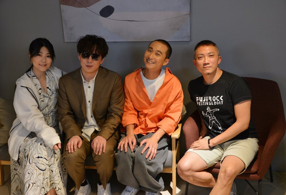 蕭煌奇、曹雅雯和浩子日前接受Podcast節目「感官一條通」主持人DJ小樹的專訪。圖／華視提供