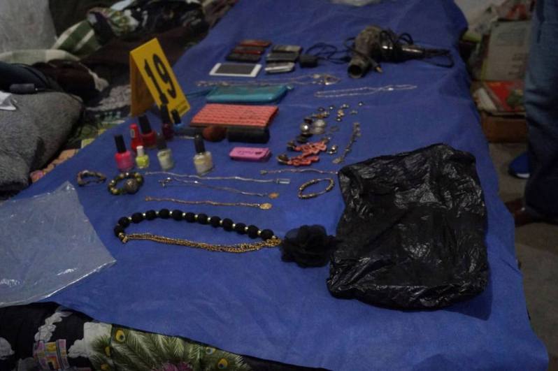 门多萨去年被捕后，警方在他家中搜出许多女性物品，包括首饰、化妆品，相信属于多名受害人。（「FiscalEdomex」Twitter图片）(photo:UDN)