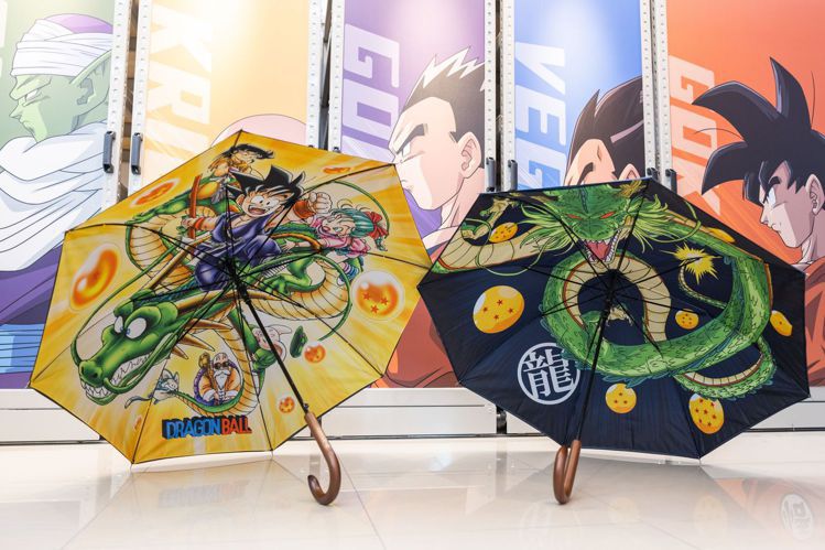 七龍珠Z系列直傘，每款售價699元。圖／7-ELEVEN提供