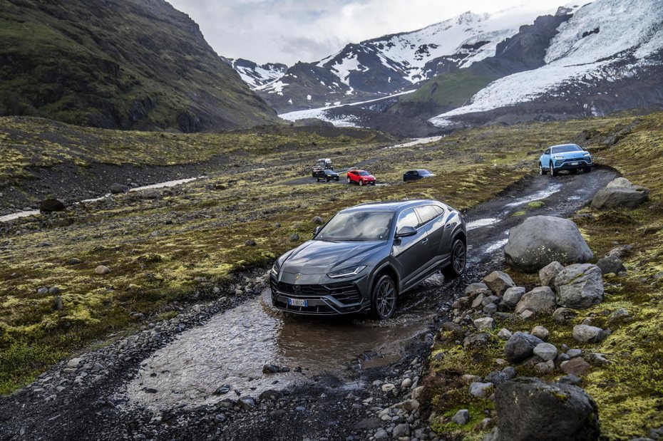 Lamborghini Urus為期一個月的冰島駕駛體驗。 圖／摘自Lamborghini