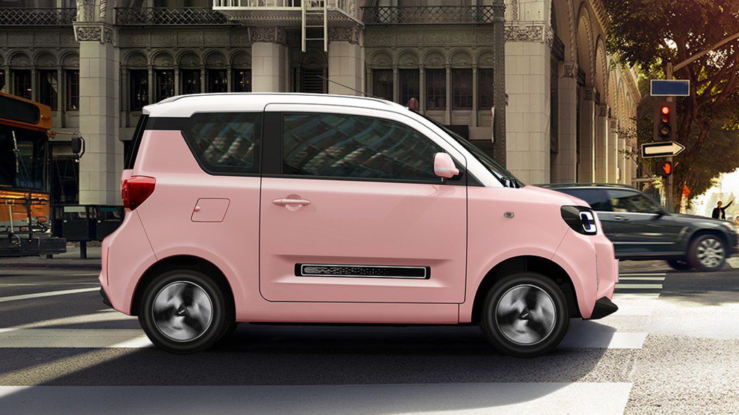BAW元寶以女性為目標客群，提供包括粉紅色在內的鮮豔車色選項。 摘自BAW