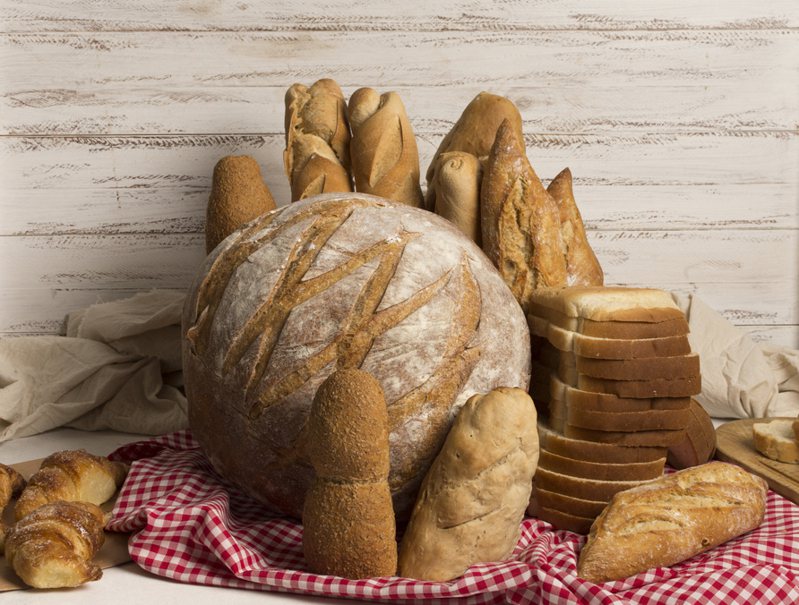 「日光巴黎」連鎖麵包店主打手作歐式麵包，蛋糕廣受大小朋友喜愛。情境示意圖。圖／Ingimage