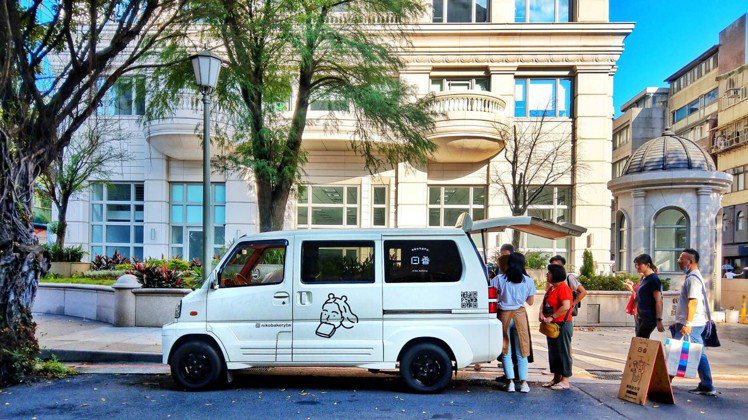 日香的「微笑吐司車」自本月也重新出車至台北與新北地區。圖／日香提供