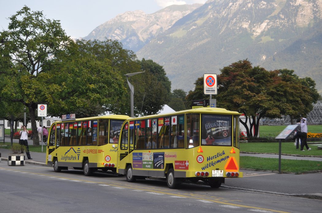 茵特拉根有馬車及觀光巴士供旅客小鎮遊覽