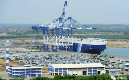 斯里蘭卡的漢班托塔港無力還債已租借給大陸使用。（騰訊網）