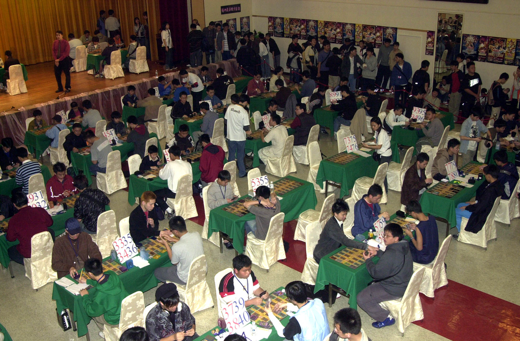 2004年4月10日，遊戲王亞洲邀請賽昨天在台北舉行，吸引八百多位中外選手參加。 圖／聯合報系資料照片
