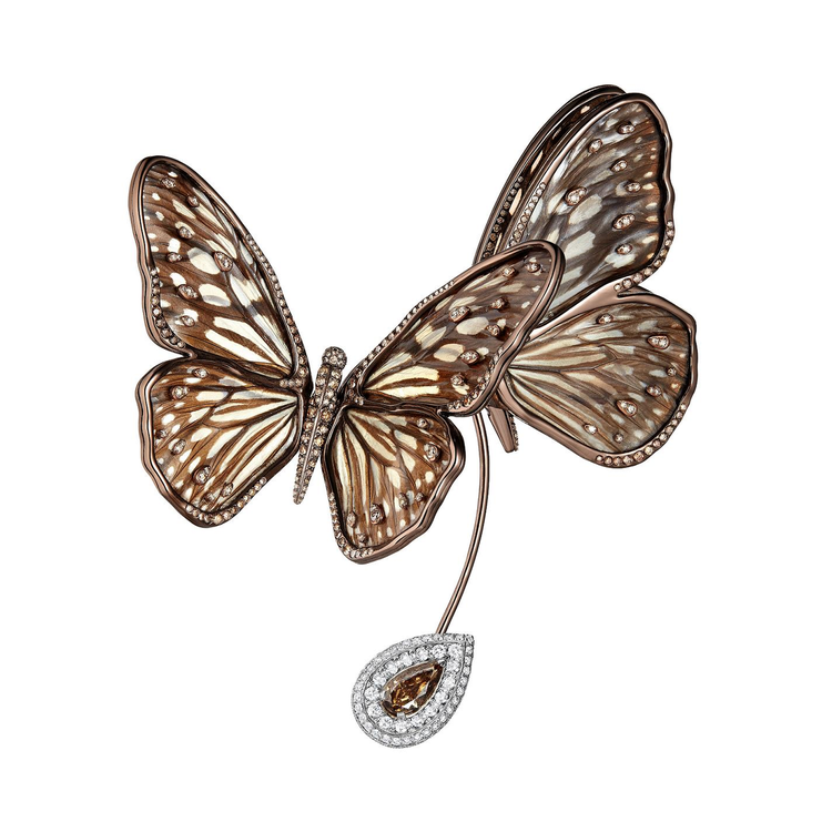 Papillon Diamant（Diamond Butterfly）鑽石蝴蝶單邊耳環，將讓蝴蝶以耳勾式的設計、輕巧停駐耳畔。圖 / Boucheron提供