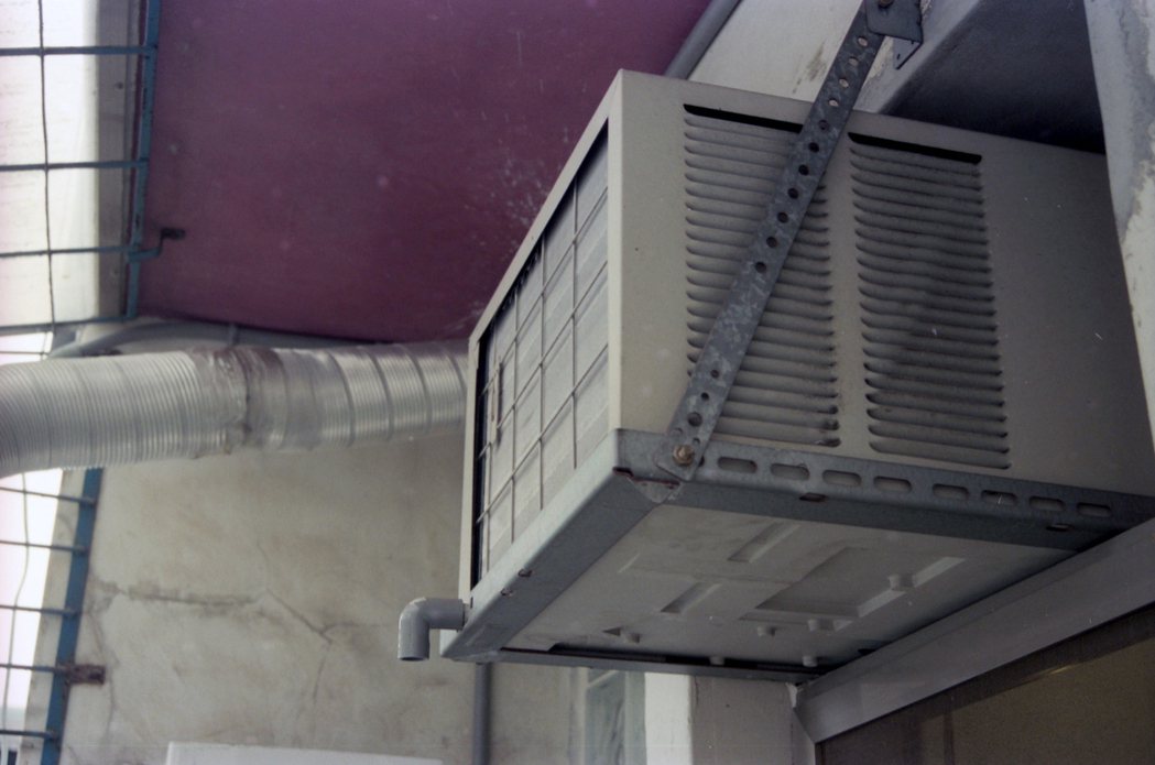 窗型冷氣機示意圖。報系資料照
