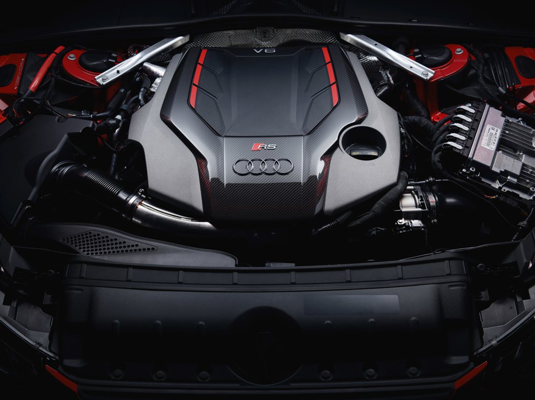 Audi 傳以 RS 4 為首，將現行 2.9 升雙渦輪引擎為基礎，近一步延伸出...