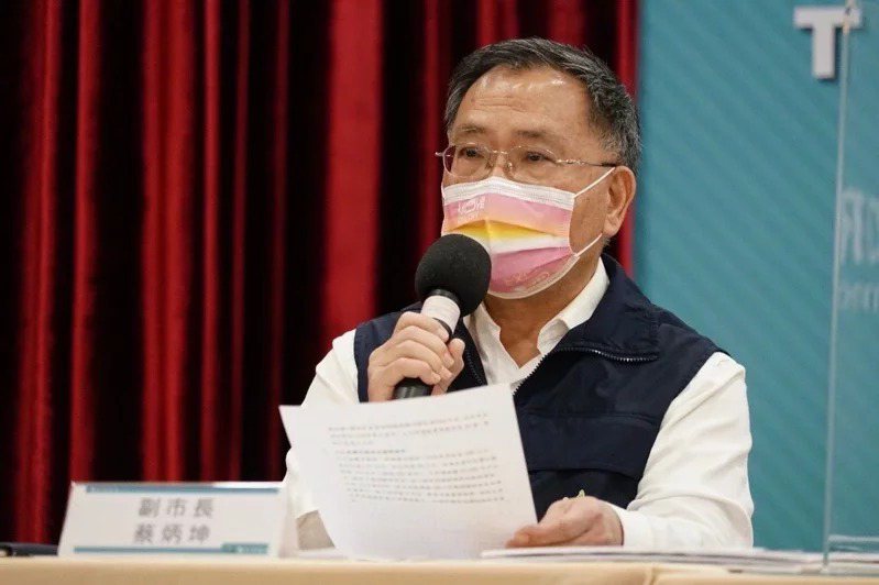 台北市副市長蔡炳坤驚傳中風，專家表示，須觀察腦出血範圍及位置，期盼術後48至72小時平安度過急性期。圖/聯合報系照片