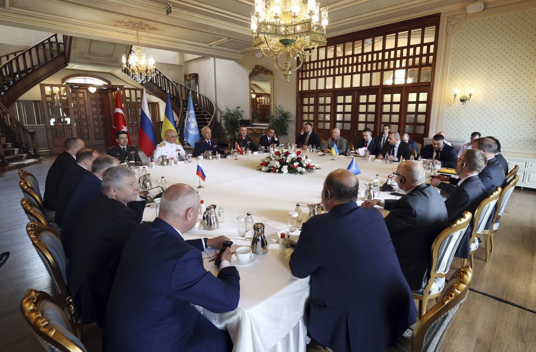 烏俄與聯合國、土耳其在伊斯坦堡召開四方會議，達成協議恢復烏克蘭糧食出口。 圖／美...