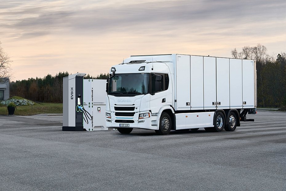 Scania率先自瑞典引進26噸純電動大貨車，首批2輛將於8月抵台，計劃第四季投入營運。 圖／Scania提供