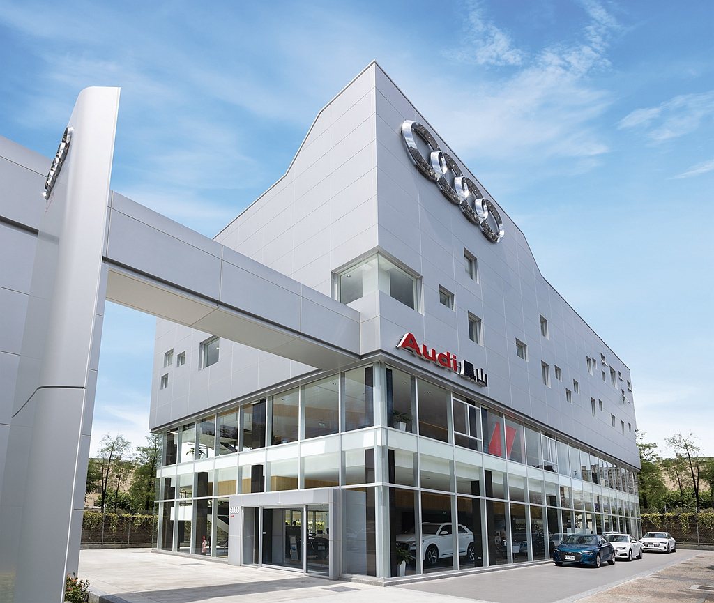 德國豪華汽車品牌Audi成立全新Audi鳳山展示暨服務中心。 圖／Audi Taiwan提供