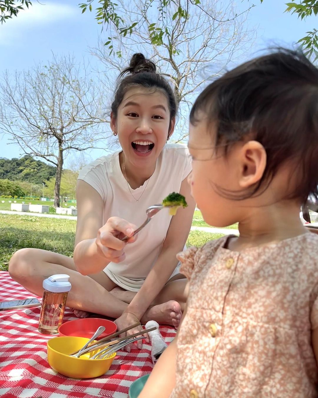 趙孟姿與女兒Doreen的合照。圖／Instagram @chaochao1011