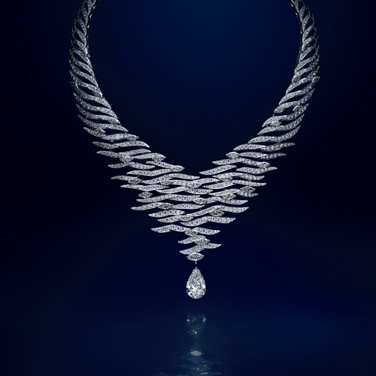 À Fleur d'Eau系列鑽石項鍊。圖／CHAUMET提供