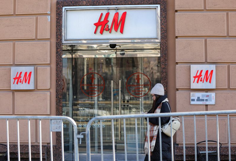 H&M决定退出俄国市场，图为该服饰商在莫斯科的一家门市。路透(photo:UDN)