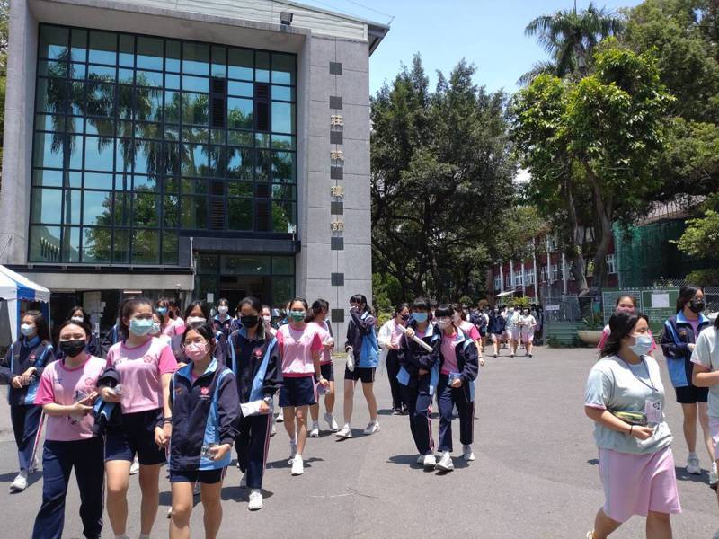 台南市高中免試入學今天公告錄取結果，錄取率99.36%。圖／本報資料照片
