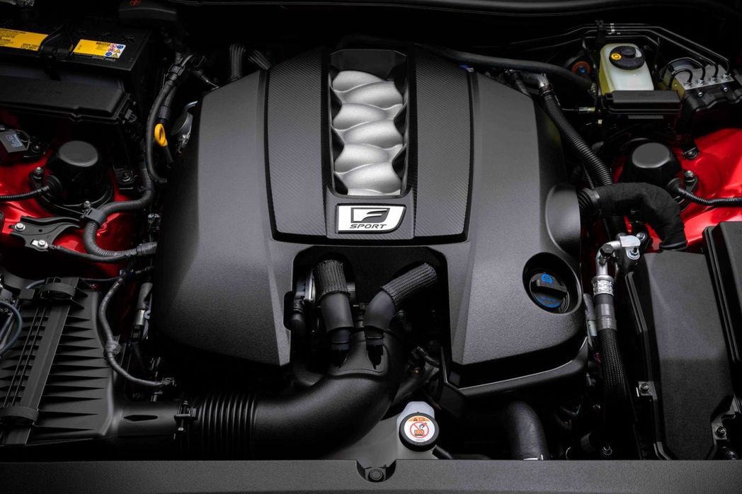 5.0升V8自然進氣引擎，日規版本輸出475hp/57.6kgm。 圖／摘自Le...