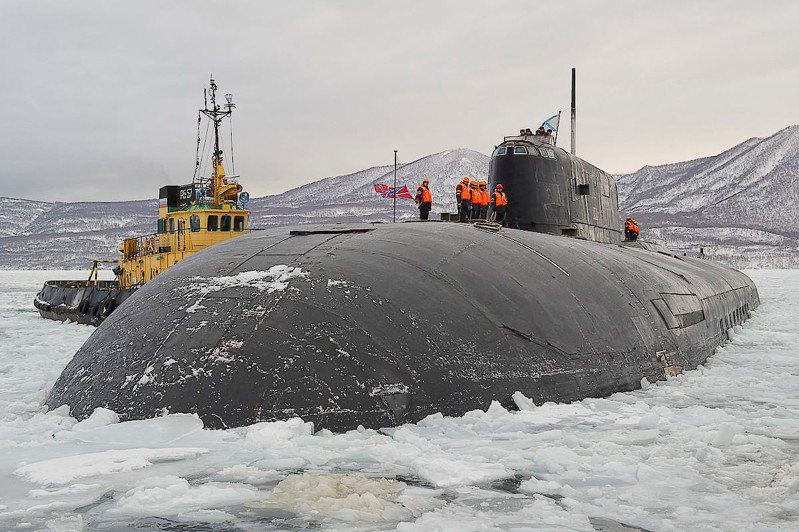 别尔哥罗德号从奥斯卡II级飞弹核潜舰改造而来，图为属于同级的「托木斯克号」（Tomsk）核潜舰。图取自维基百科(photo:UDN)