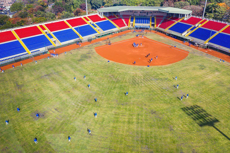 嘉義市立棒球場僅花1.2億改建，已被富邦悍將當成春訓基地。圖／嘉義市府提供