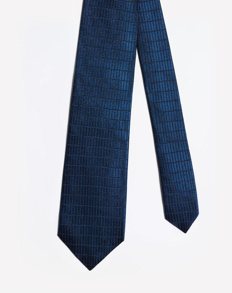 dunhill Rollagas藍色領帶，8,000元。圖 / dunhill提...