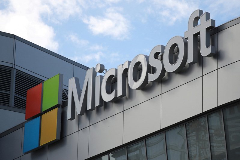 微軟宣布將於台北時間10月12日晚上10點舉行發布會，預計將推出新一代Surface電腦。路透