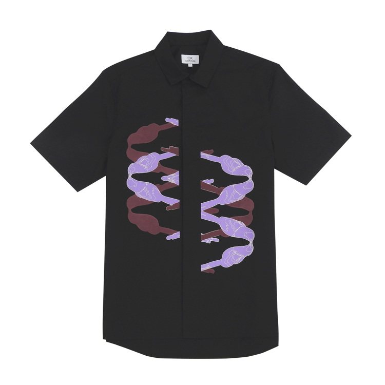 紫色熱壓印與植絨喜鵲印花黑色短袖襯衫，9,290元，圖 / ck Calvin ...