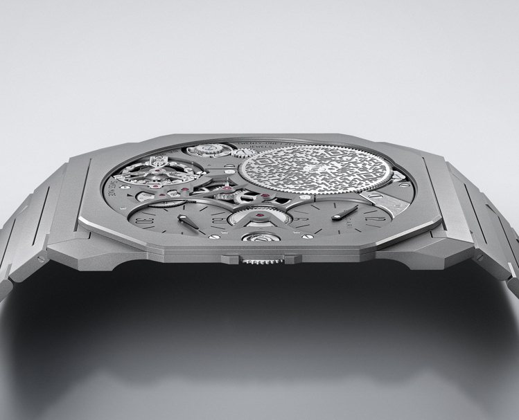BVLGARI Octo Finissimo Ultra超薄三針腕表，總體厚度僅1.8毫米。圖／寶格麗提供