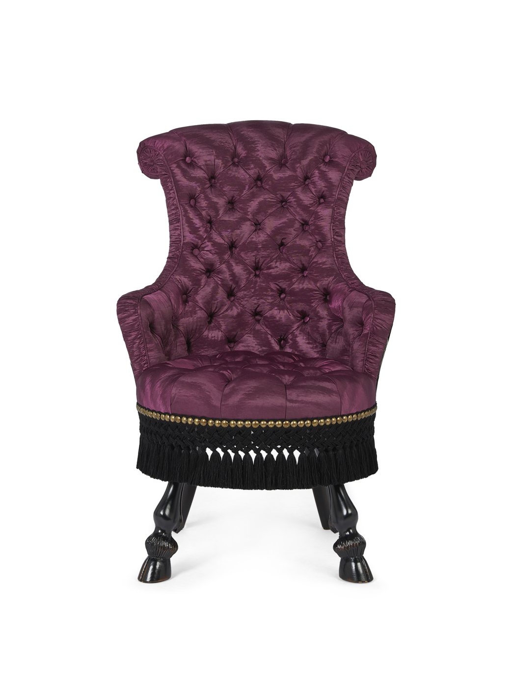 酒紅色天鵝絨扶椅，31萬600元。圖／GUCCI提供
