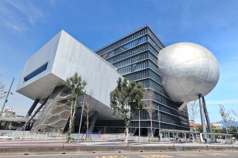 斥資新台幣67億元打造的台北表演藝術中心爭議不休。聯合報系資料照