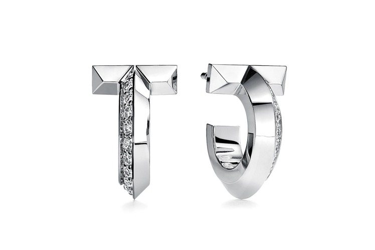 Tiffany T1 18K白金鑲鑽環形耳環，11萬5,000元。圖／Tiffa...